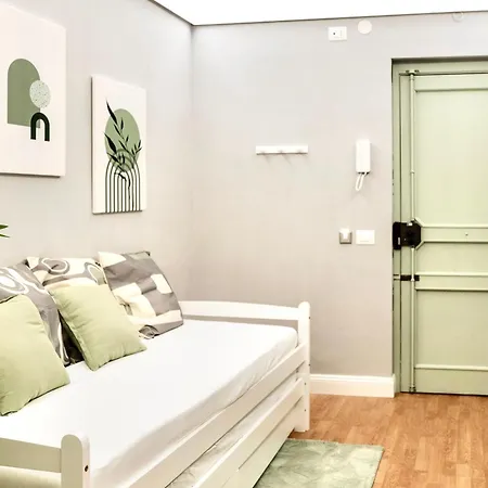21, Apartment, Deluxe דירה סורנטו